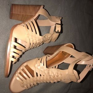 Semi high heeled sandals